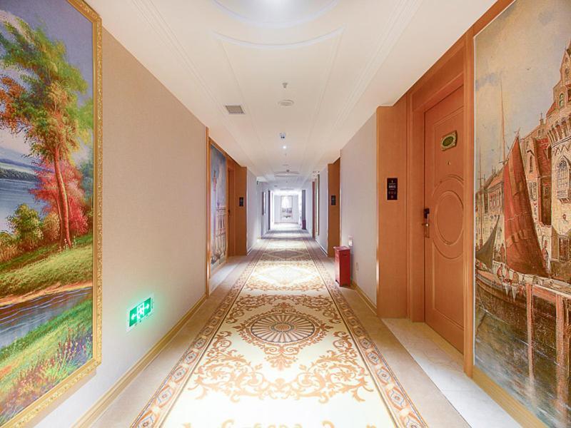 Vienna International Hotel Haikou West Bus Station Экстерьер фото