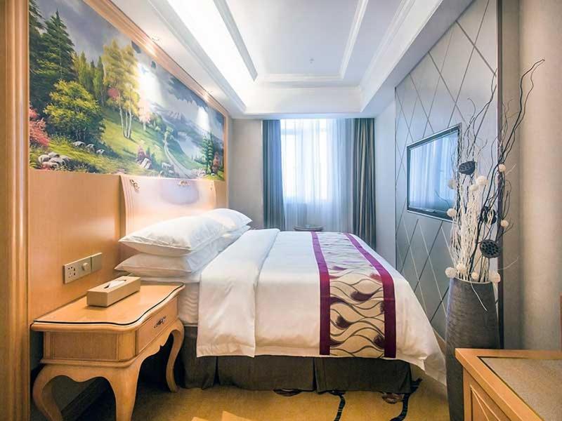 Vienna International Hotel Haikou West Bus Station Экстерьер фото