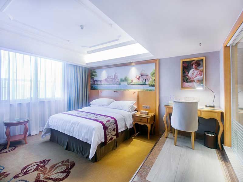 Vienna International Hotel Haikou West Bus Station Экстерьер фото